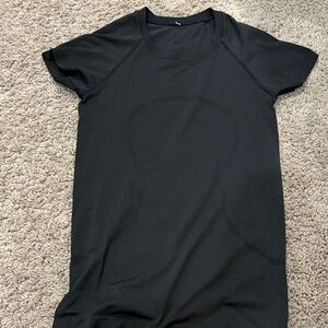 lululemon black top